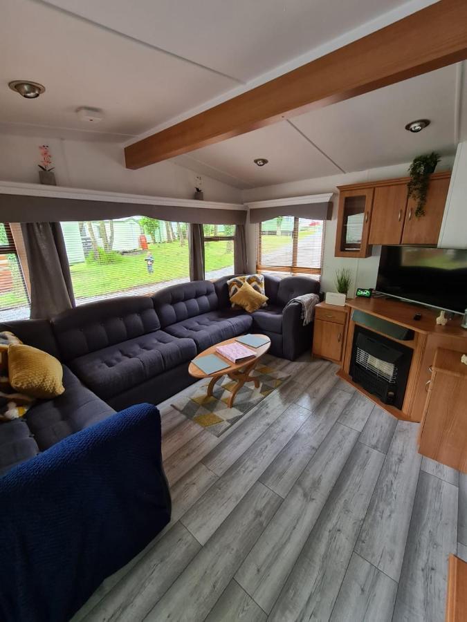 Unique Caravan With Outdoor Space Ballantrae Exterior foto